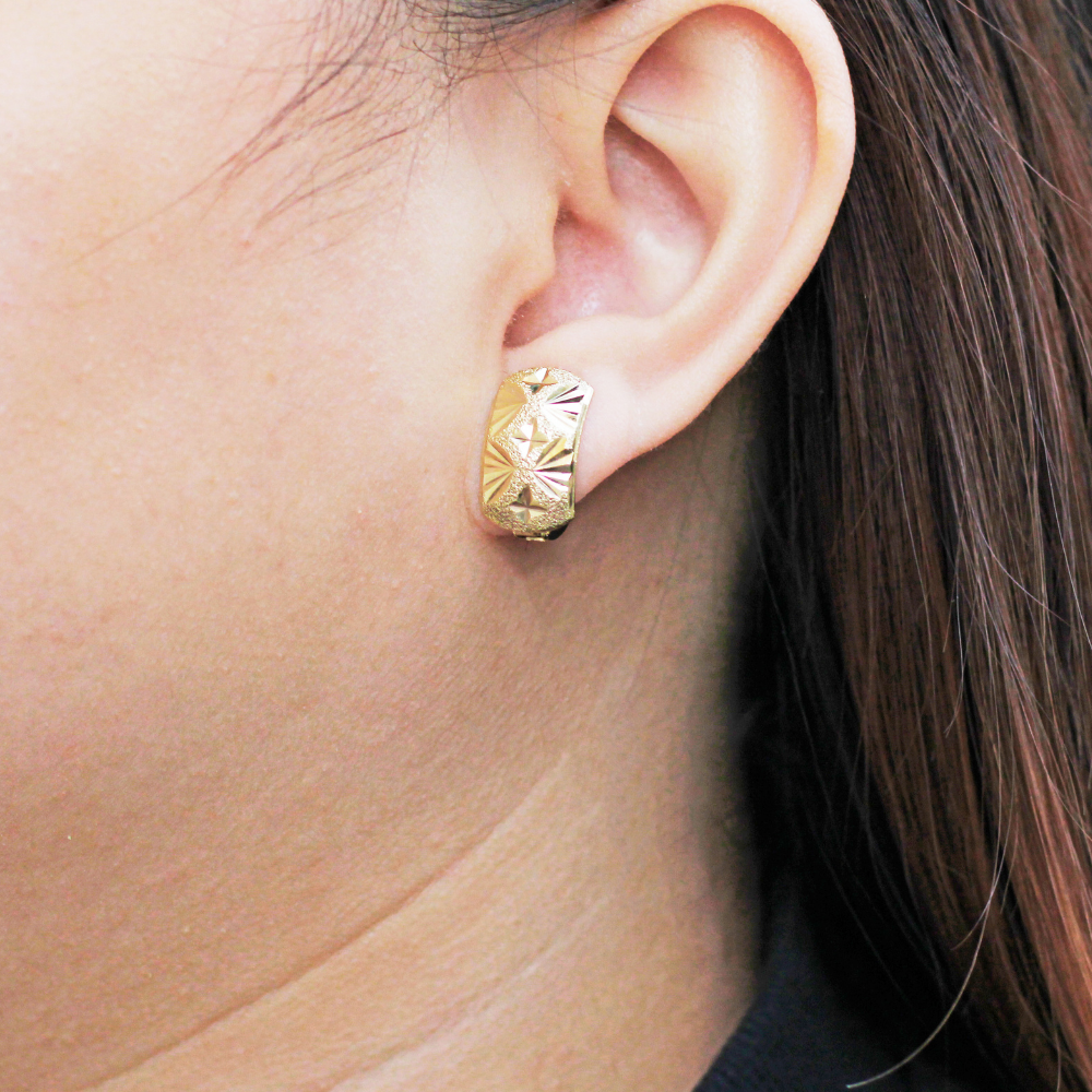 Unique Molly Shine Engraved English Lock Fashion Earrings for women